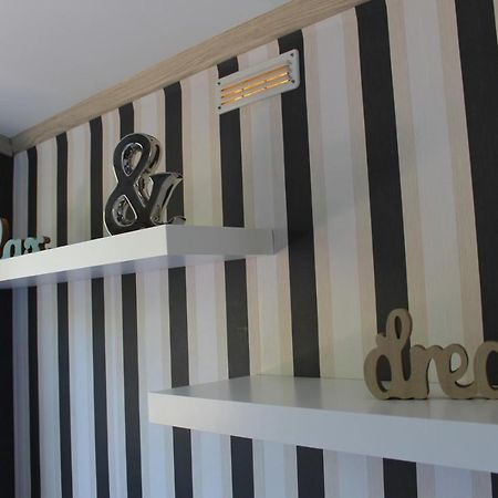Mobile Home Cicibela บีโอกราดนาโมรู ภายนอก รูปภาพ