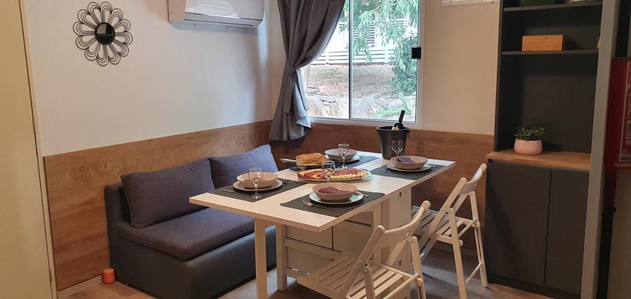 Mobile Home Cicibela บีโอกราดนาโมรู ภายนอก รูปภาพ