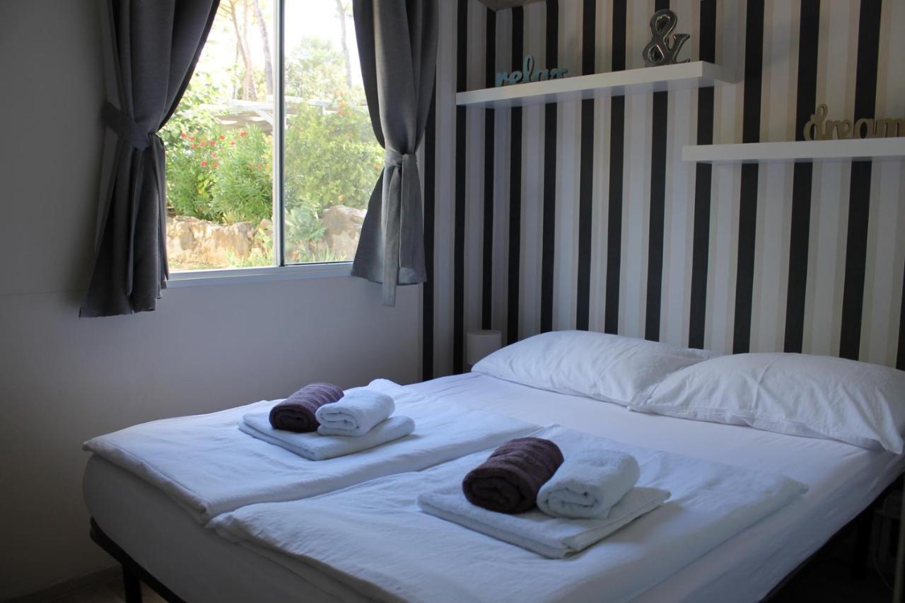 Mobile Home Cicibela บีโอกราดนาโมรู ภายนอก รูปภาพ