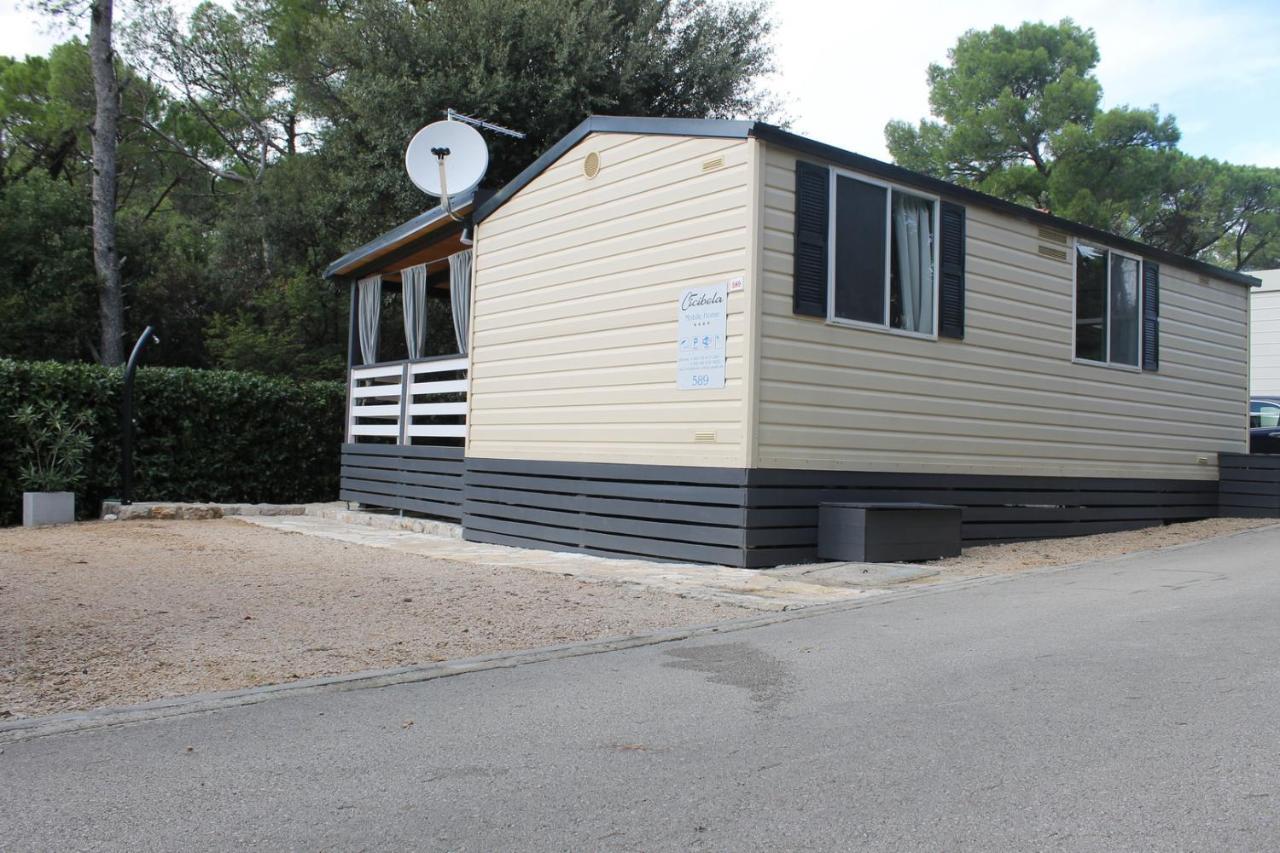 Mobile Home Cicibela บีโอกราดนาโมรู ภายนอก รูปภาพ